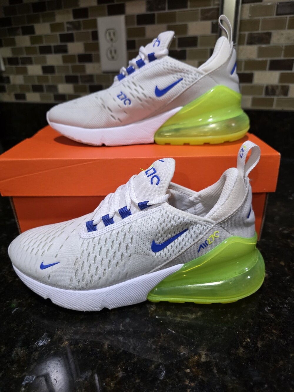 Nike Air Max 270 ♤ Wmns 5.5 / 4Y ♤ HJ9237-100